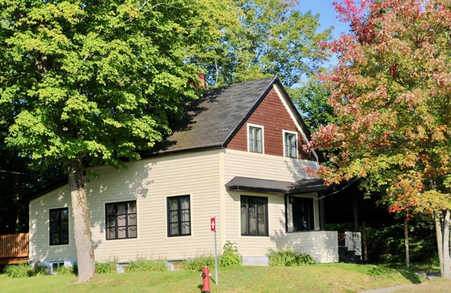 LAKE HOUSE