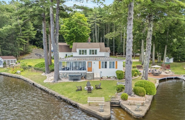 Lake House in Sturbridge w/All the Views!