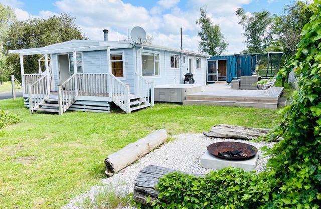 Lake House Maraetai