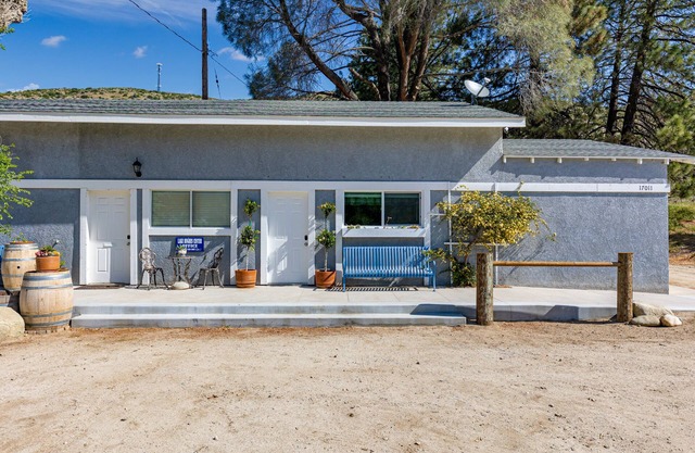 Lake Hughes Apartment Unit A