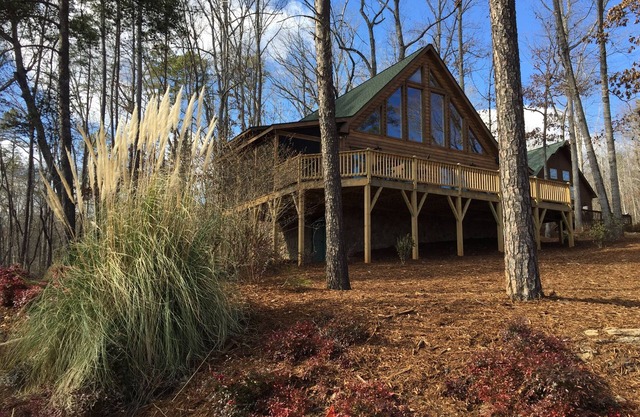 LAKE KEOWEE LAKEVIEW CABIN MIT DOCK IN DER NÄHE VON CLEMSON