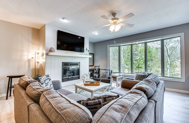 NEU! Lake Keowee Condo mit Zugang zum Pool und Golfplatz