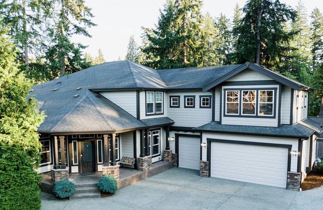 Lake Killarney Waterfront Craftsman Style House.