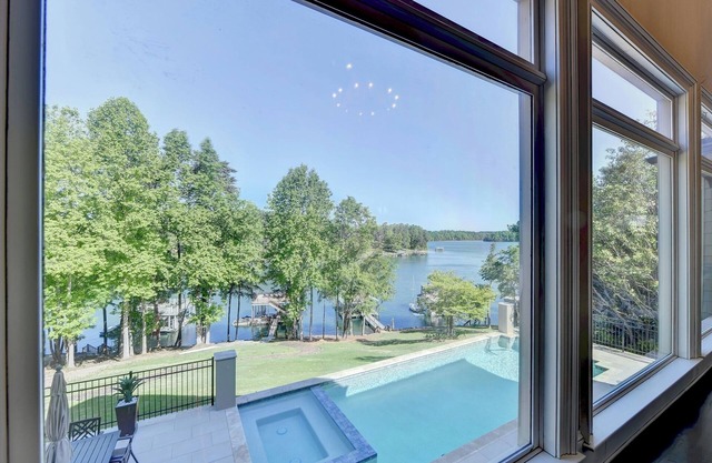 Lake Lanier Luxury 5 Bedroom Waterfront Home with Spectacular Views Buford, GA