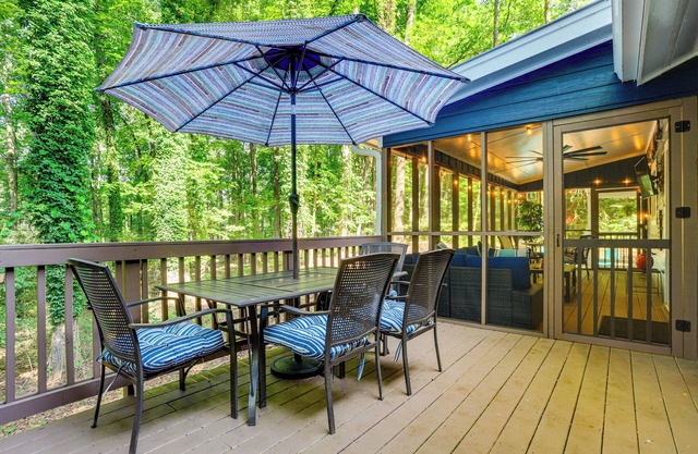 Lake Lanier Retreat w/ Boat Dock!