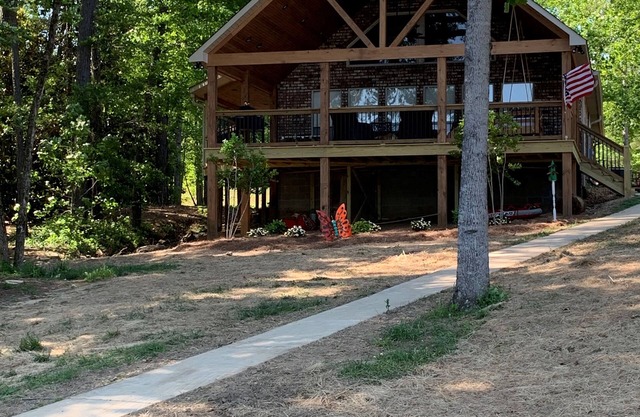 "Lake Life" Ein wunderschönes Haus am Smith Lake in Double Springs, 5BR, 2BA