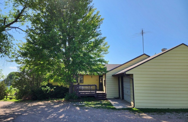 Lake Mac Lodge Ranch House - Charming 4-bedroom house in Lemoyne