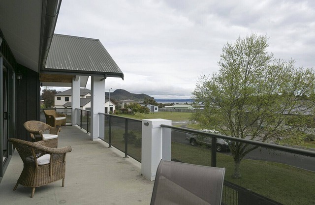 Lake Magic - Motuoapa Ferienhaus