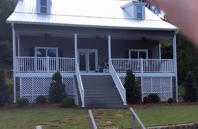 Lake Martin Zuhause! Ideal für Familien und Auburn Sportwochenenden !.