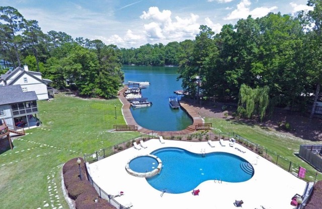 Lake Martin House mit Pool - bequem zu ATL, AU, Bham, Montgomery