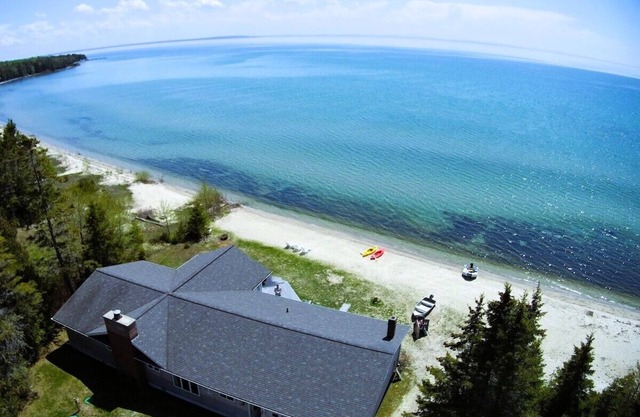 The Beach Hutch ist ein erstklassiges Lake Michigan Beach House