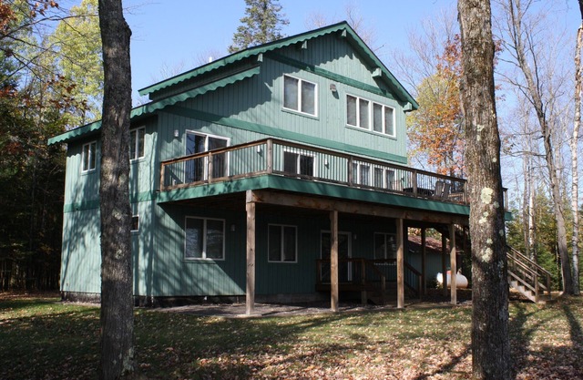 Lake Namakagon Private Sunrise Cove ~ private dock plus 2 kayaks