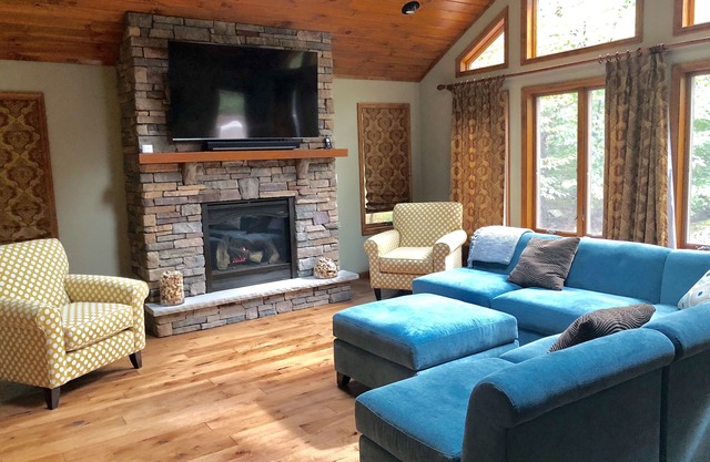 Lake Naomi Erstaunliche 2.800 SF 3-BR Vacation Hideaway