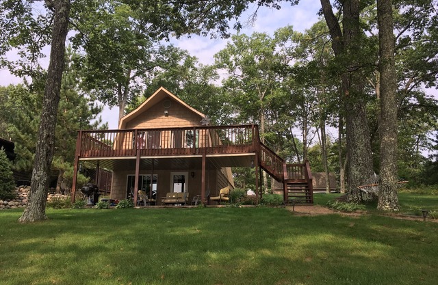 Lake Nokomis Cottage With A Great View!