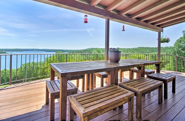 NEU! Lake Norfork Home mit Terrasse und Balkon mit Wasserblick