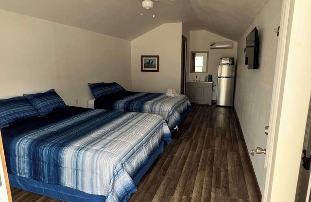 Lake of the Ozarks-Quiet, brand new cabin that is perfect for an escape!