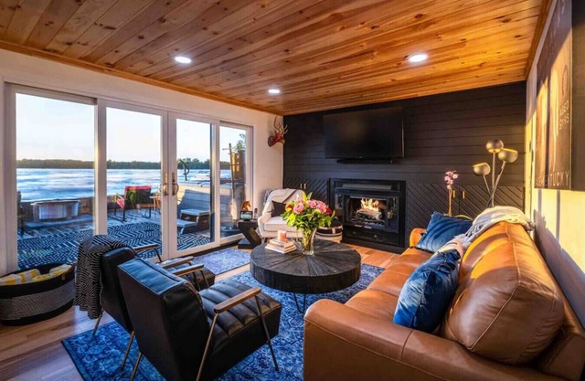 Lake Ontario Cottage with views and hot tub