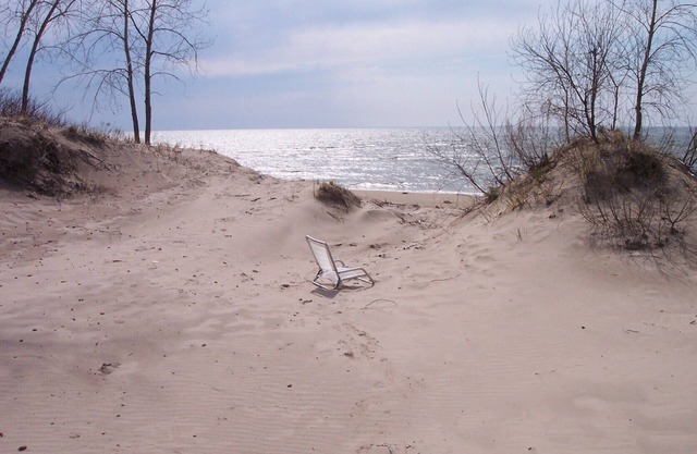 Lake Ontario East, 10 Schlafplätze, Strand, 2 Kajaks, Feuerstelle, Gasgrill, Garten, Porc