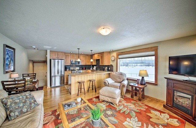 NEU! Sandpoint Condo am Lake Pend Oreille gelegen!