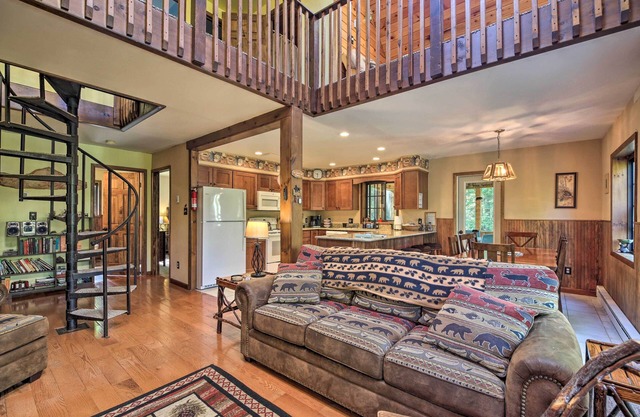 Lake Placid Chalet: Deck & Forest Views!