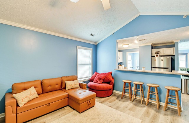 Lake & Pool Access, Home Gym: Fayetteville Condo!