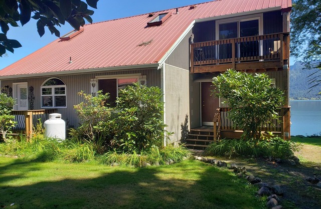 Lake Quinault Ferienhaus / Bester Blick auf den See! Neue, komplette Küche umgestalten
