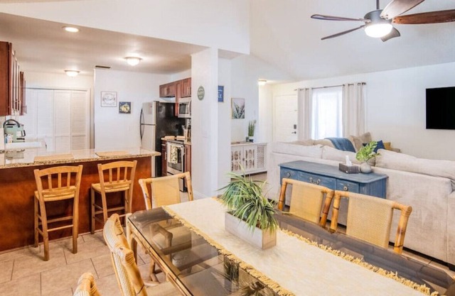 Lake Roy · Spacious Legoland area pool home