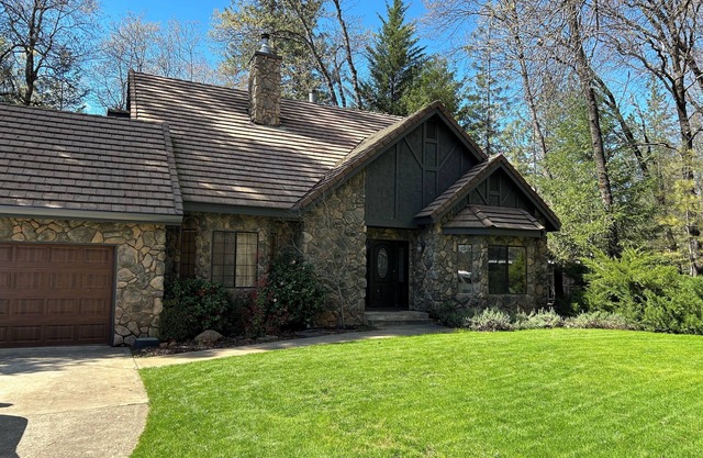 Lake Shasta Home on Dooney Creek Cove, Lakehead