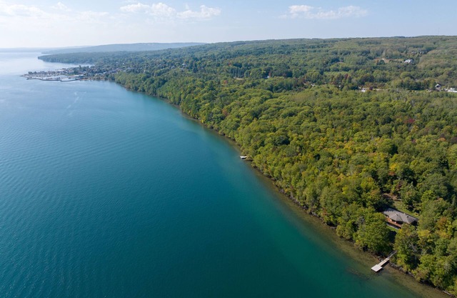Lake Shore Home with private dock and large deck--1 mile from Bayfield