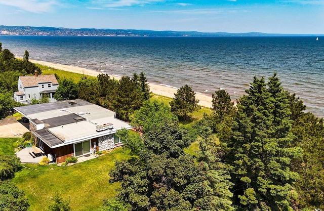 Beach House | Lake Access | Kayaks Provided