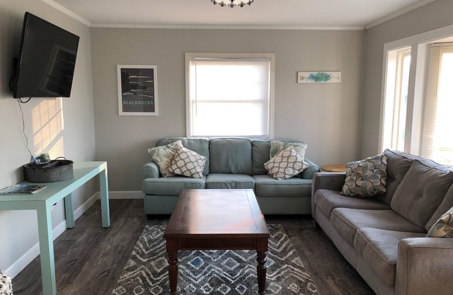 Lake Superior View- 3 Bedroom Suite at Econo Lodge Lakeside