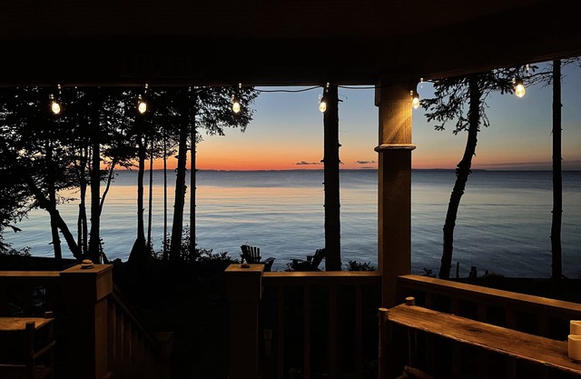 Lake Superior / Whitefish Bay / Paradise, MI