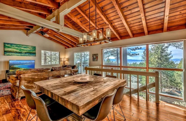 Lake Tahoe Tree House with Panoramic Views of Lake Tahoe
