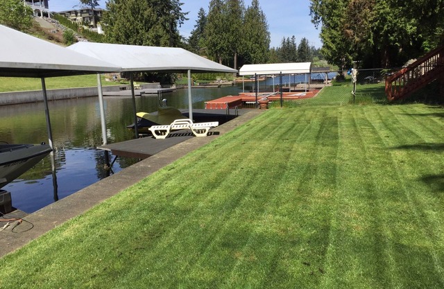 Lake Tapps lake house