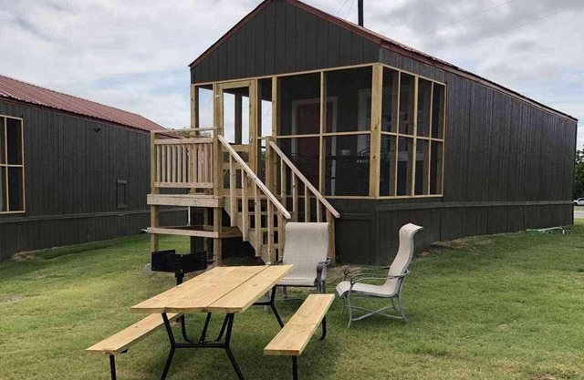 Lake Texoma Lakefront Cabin - Texoma Coast