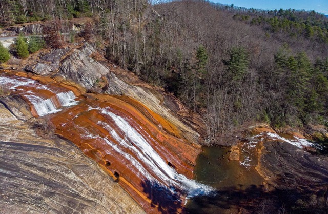 Lake Toxaway Falls: Waterfall Views, Luxury Condo, minutes from hiking!