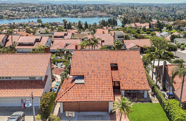 Lake View 5BR Mission Viejo Retreat Near Laguna Beach & Disneyland