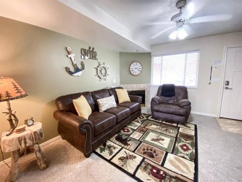 Lake View Condo 930 2