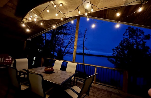 Lake view cottage, clean weed free swimming and a hot tub on Mississagua Lake