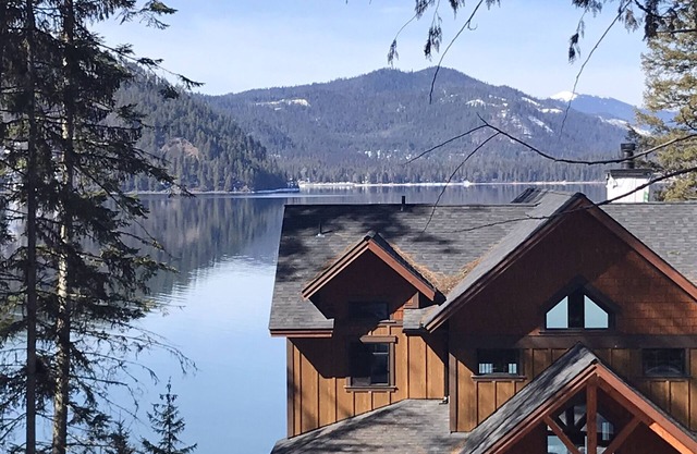 Lake View Couples Get-Away — Year Round Fun!!
