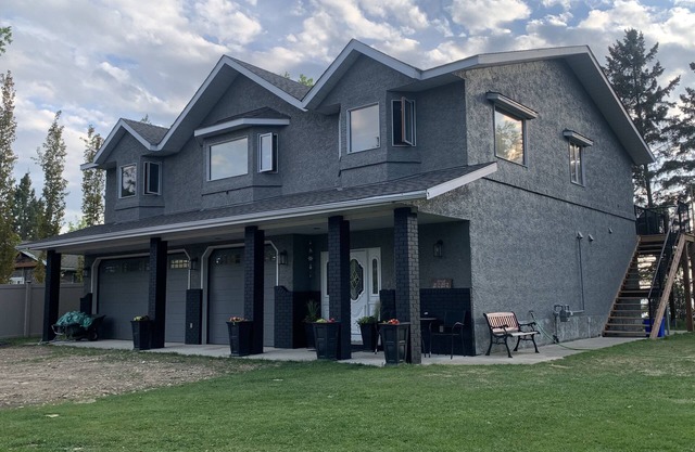Estate Lake View Home an Wilsons Strand, Gull Lake, AB