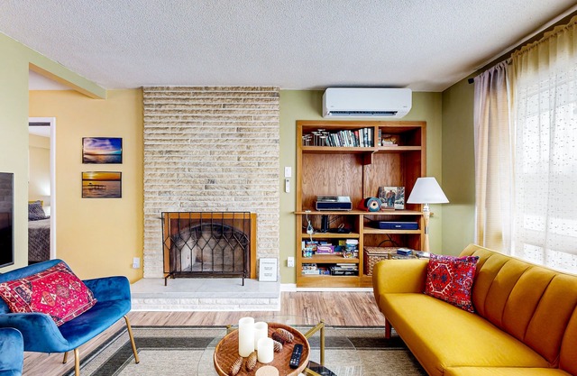 Lake-view home in a serene location near activities with streaming & board games