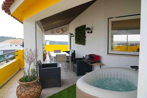 Lake View House Montargil