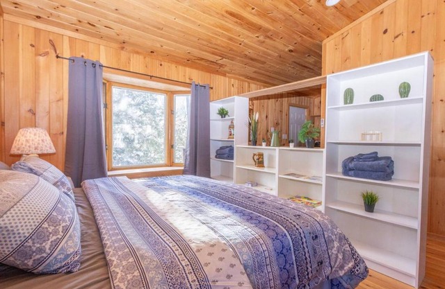 Lake View Loft