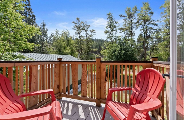 Lake Village Lodge