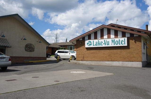 Lake-Vu Motel