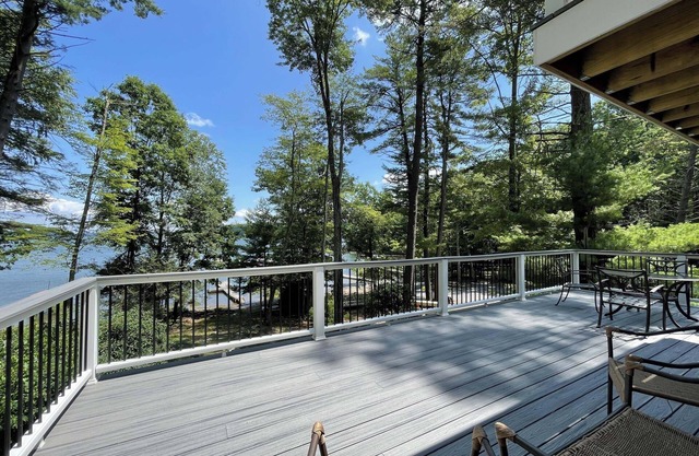 Lake Wallenpaupack Lakefront home - Sleeps 8+ w/ Private Boat Dock!