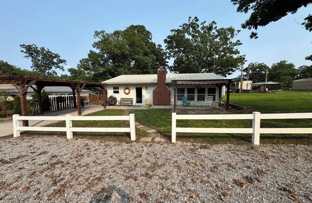 Lake Wappapello 2 Bedroom Home 1/8 mile to beach and boat ramp