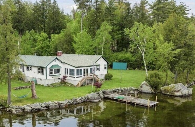 Lake Wentworth Estate: Unobstructed Sunset Views, Private Beach, Fire Pit, Lawn