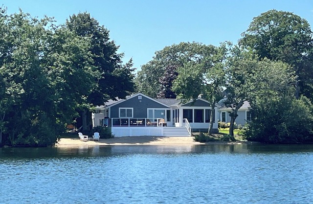 Lake Wequaquet House ... Füße vom Wasser entfernt